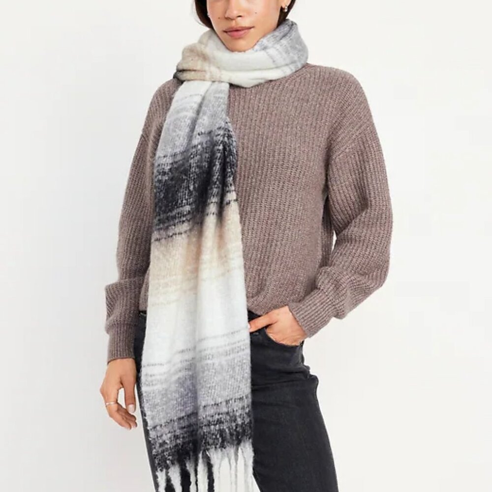 NWT Old Navy Black gray fringe scarf one size fits all